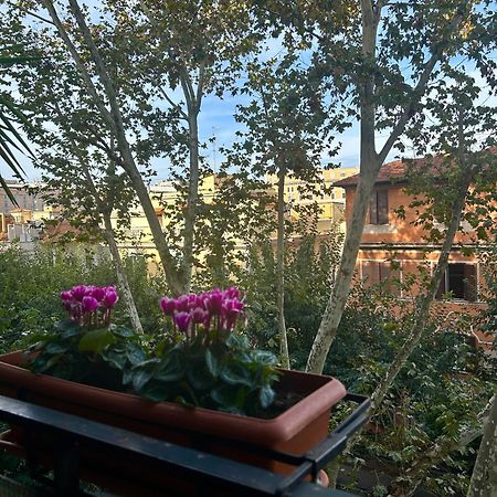 Tiberia Apartment Рим Екстериор снимка