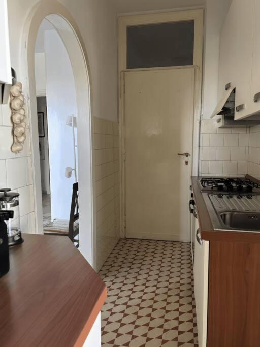 Tiberia Apartment Рим Екстериор снимка